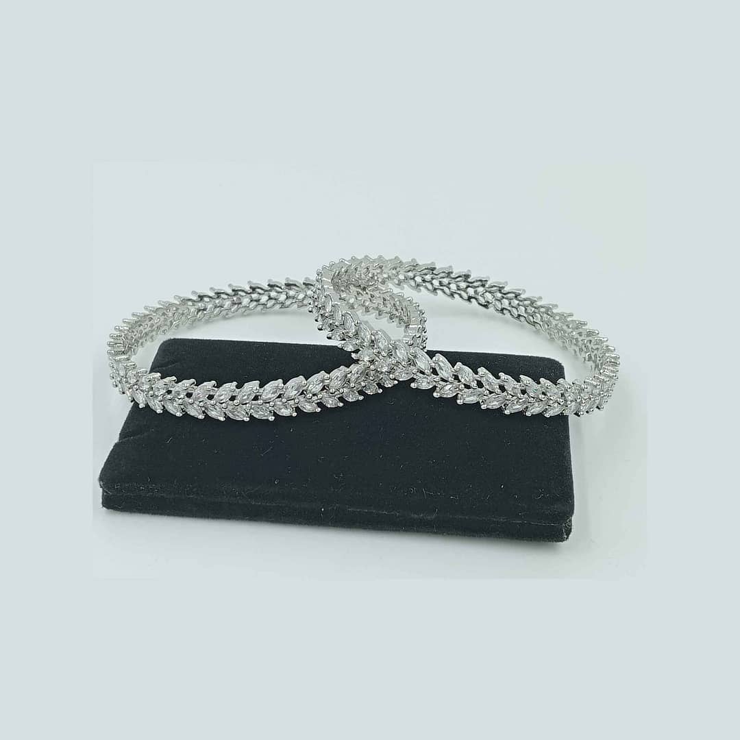 Elegent Silve Color American Diamond Bangle Kangan Kada Set (Size 2.8)